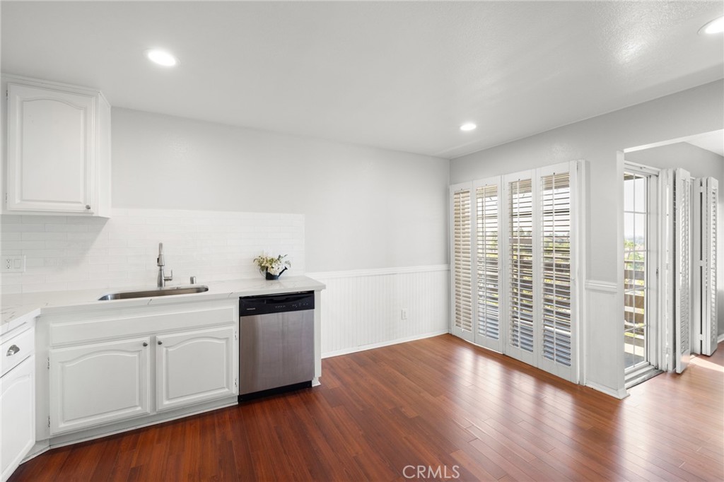 1053 Lakeview