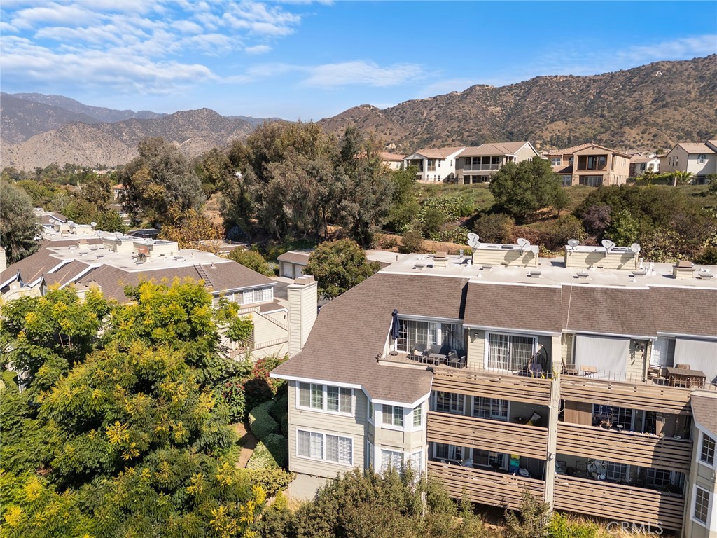 1053 Lakeview