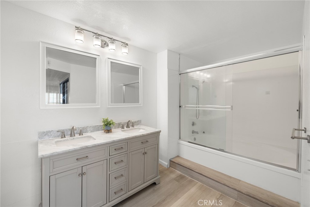 1053 Lakeview