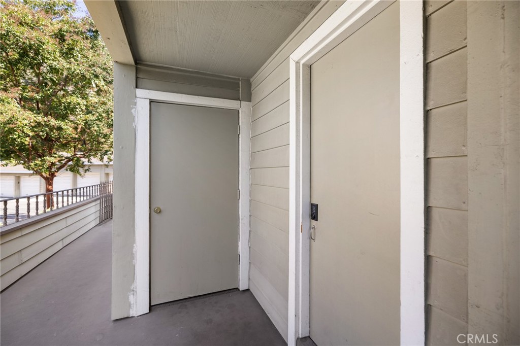 1053 Lakeview