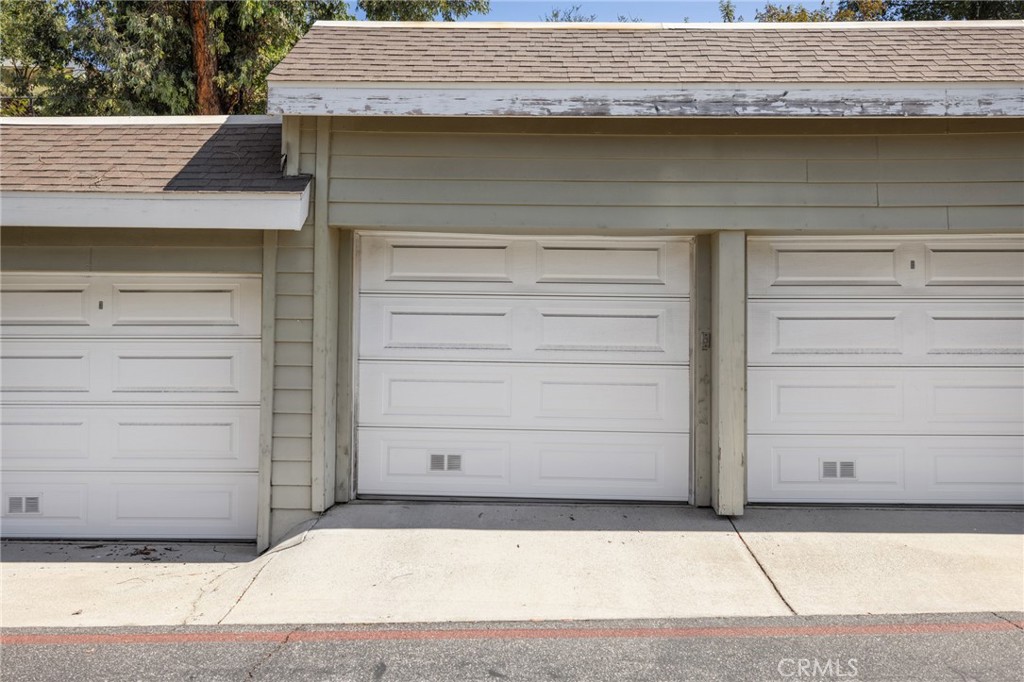 1053 Lakeview