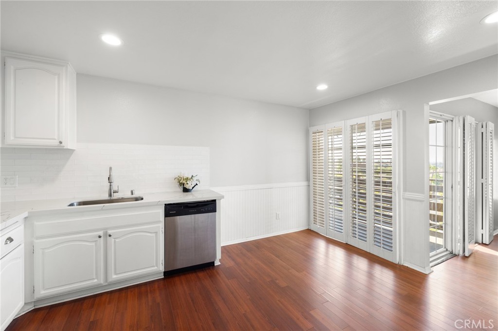 1053 Lakeview