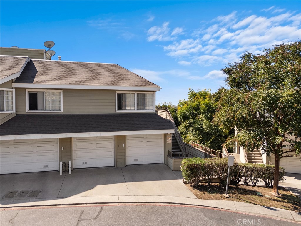 1053 Lakeview