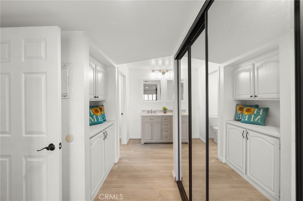 1053 Lakeview