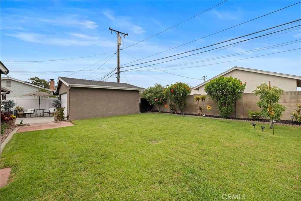 6932 San Joaquin