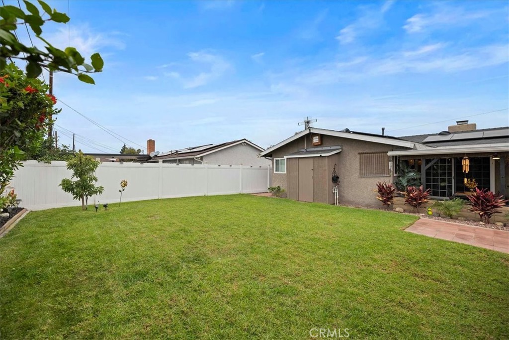 6932 San Joaquin