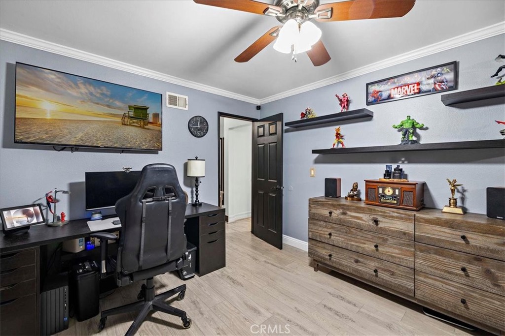 6932 San Joaquin