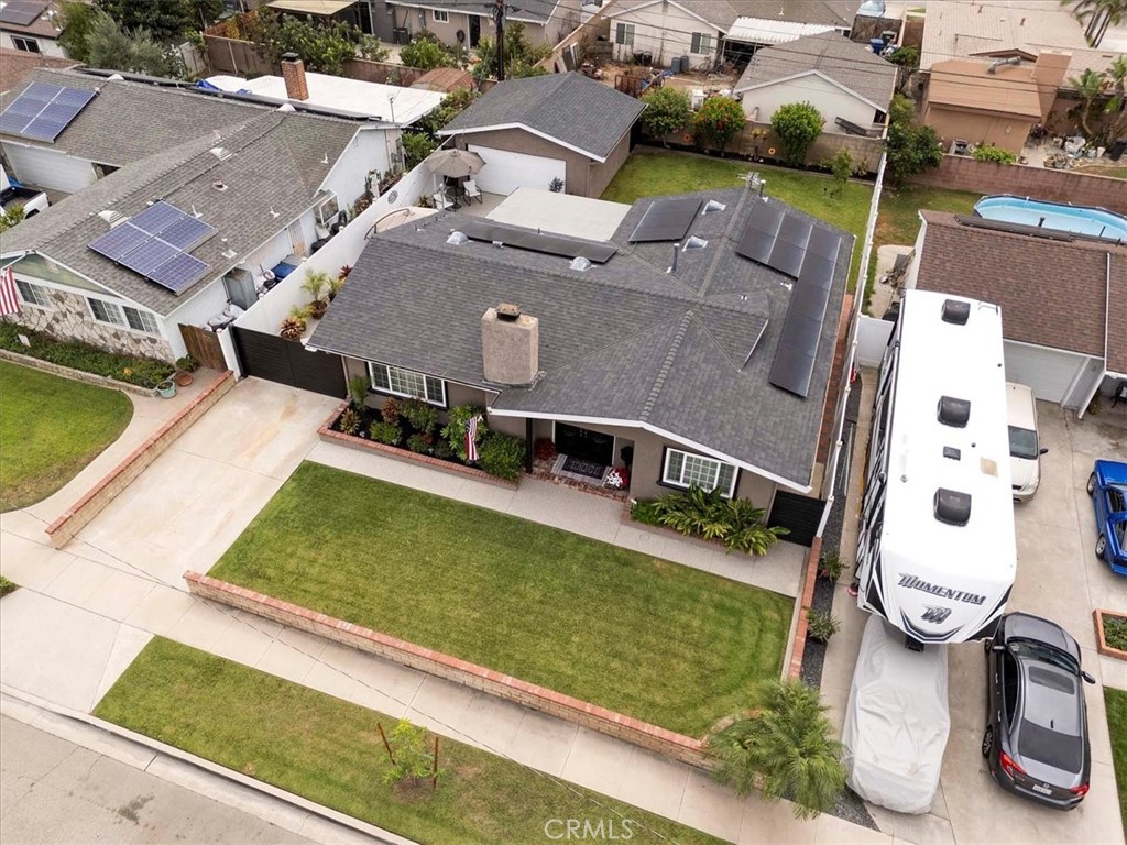 6932 San Joaquin