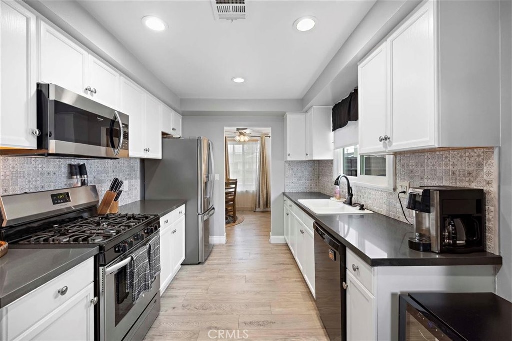 6932 San Joaquin