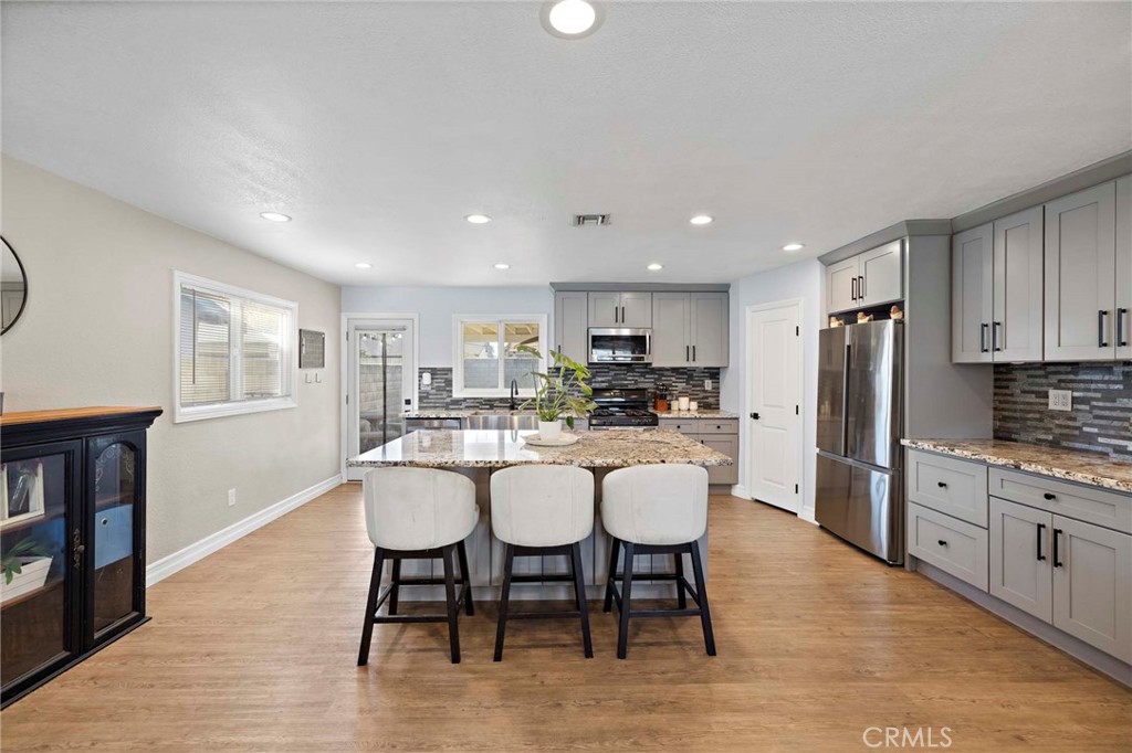 2844 S Cypress Point