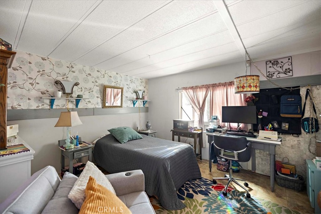 1081 W Arrow Highway 46