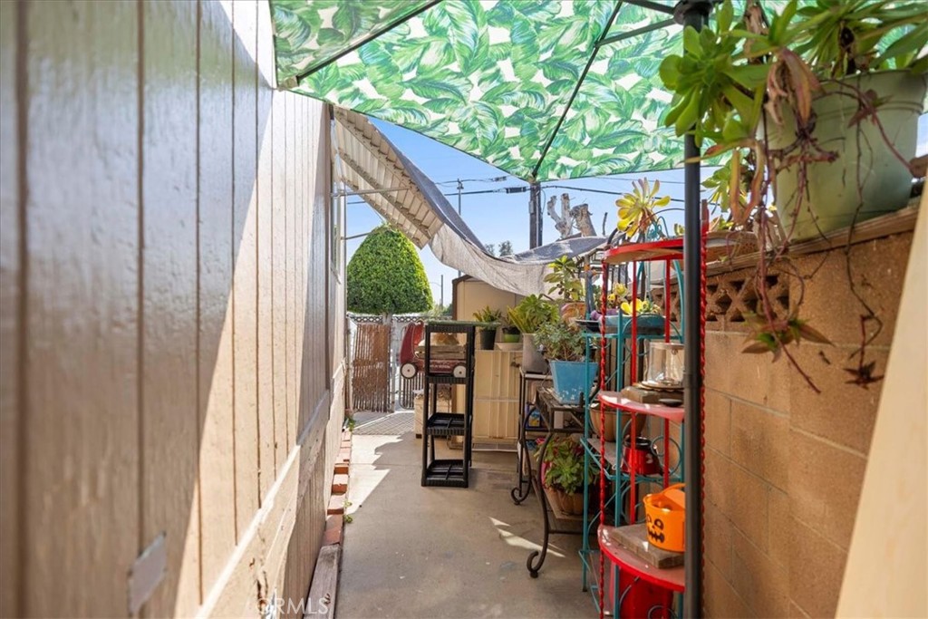 1081 W Arrow Highway 46