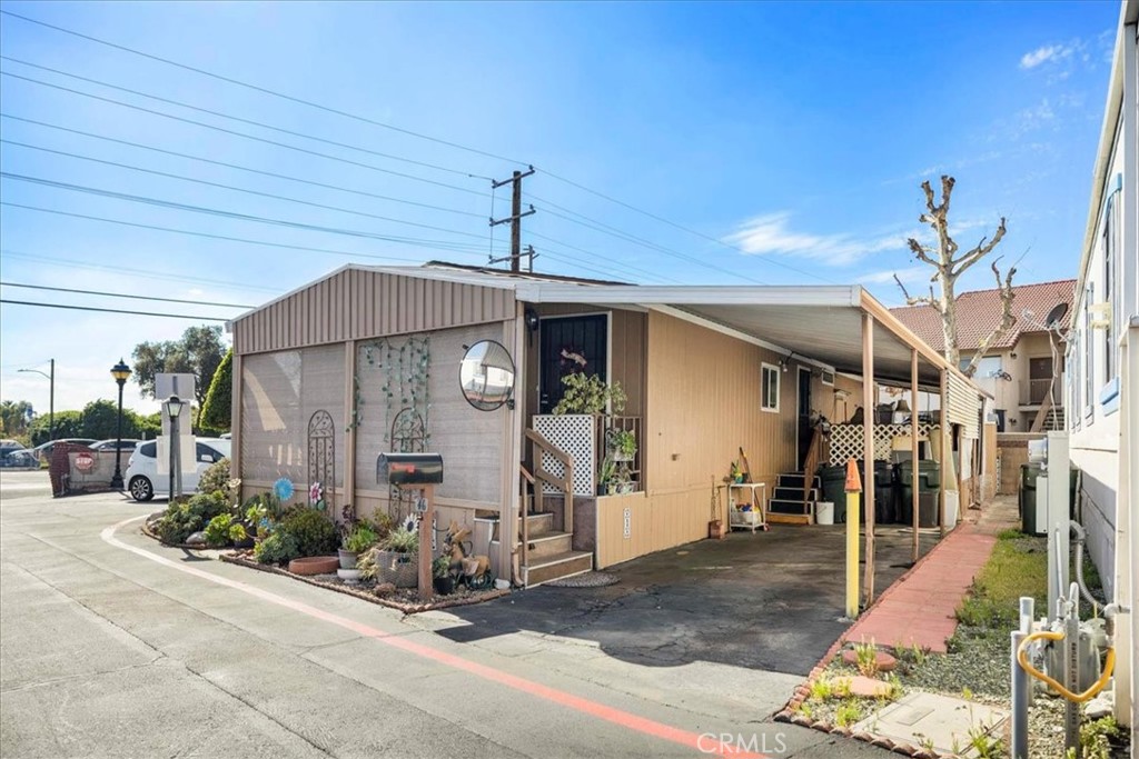 1081 W Arrow Highway 46