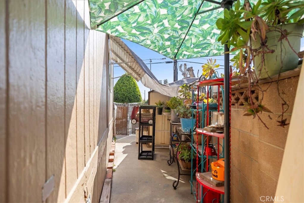 1081 W Arrow Highway 46