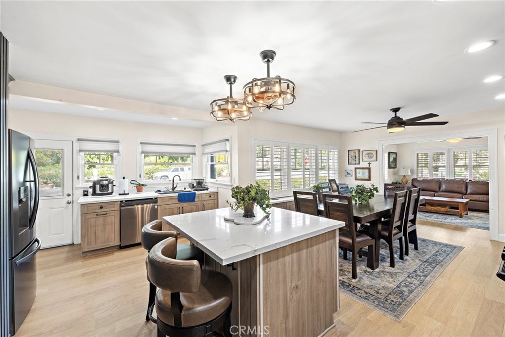 457 N Glendora Avenue