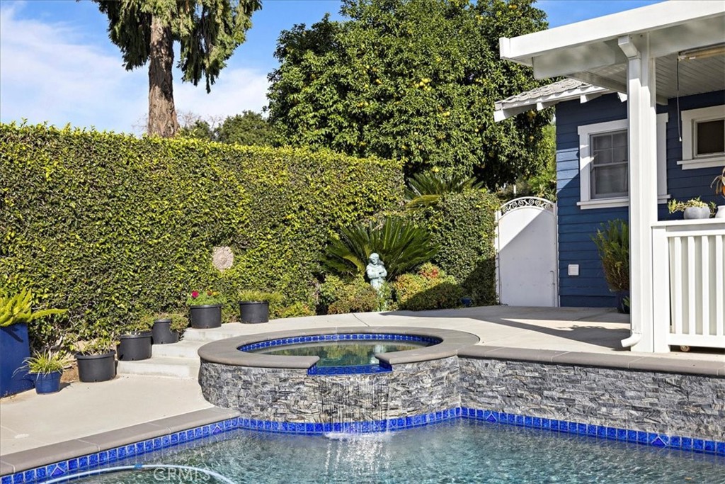 457 N Glendora Avenue