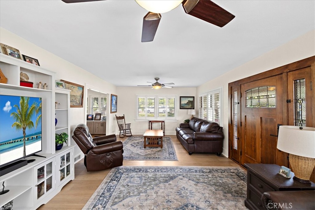 457 N Glendora Avenue