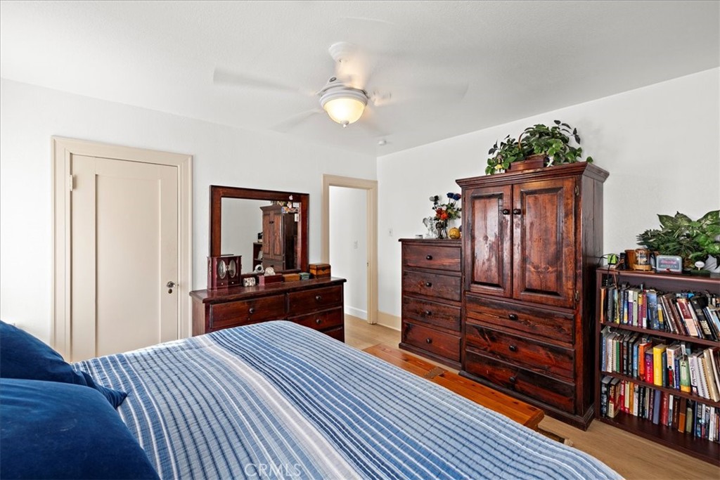 457 N Glendora Avenue