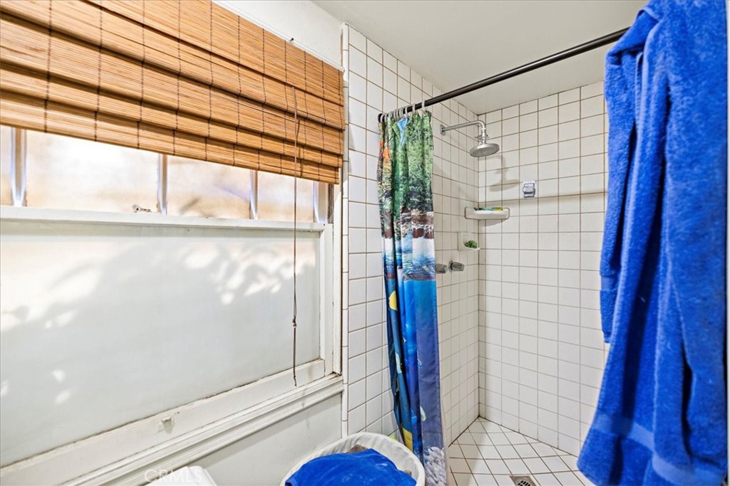 457 N Glendora Avenue