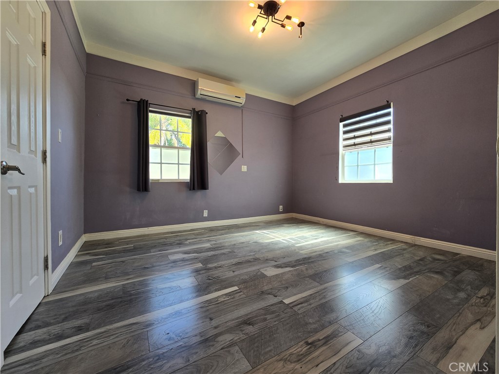 396 N Mentor Avenue 396