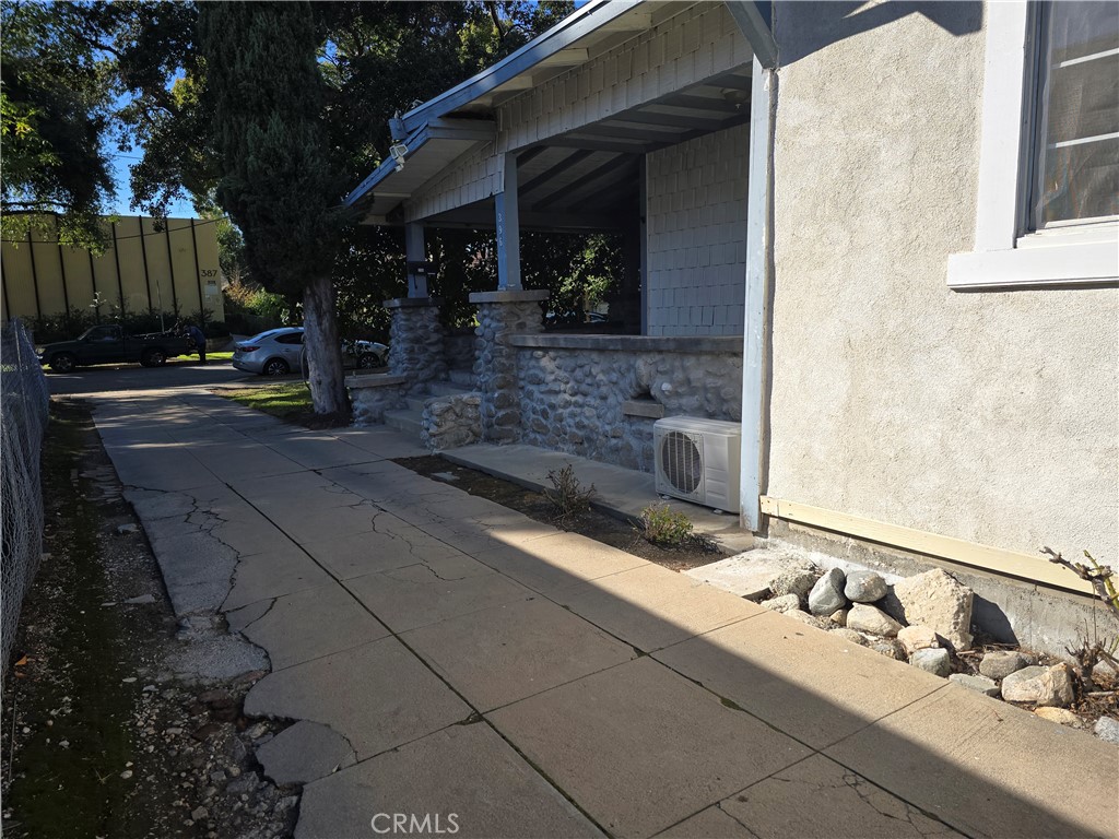 396 N Mentor Avenue 396