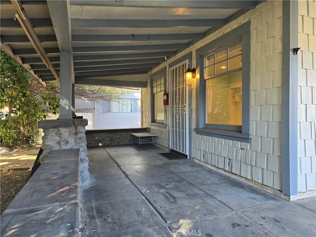 396 N Mentor Avenue 396