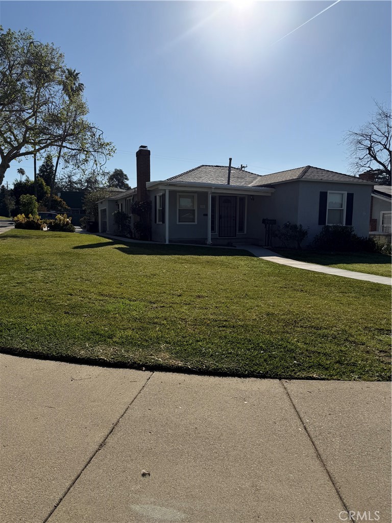 558 N Vermont Avenue