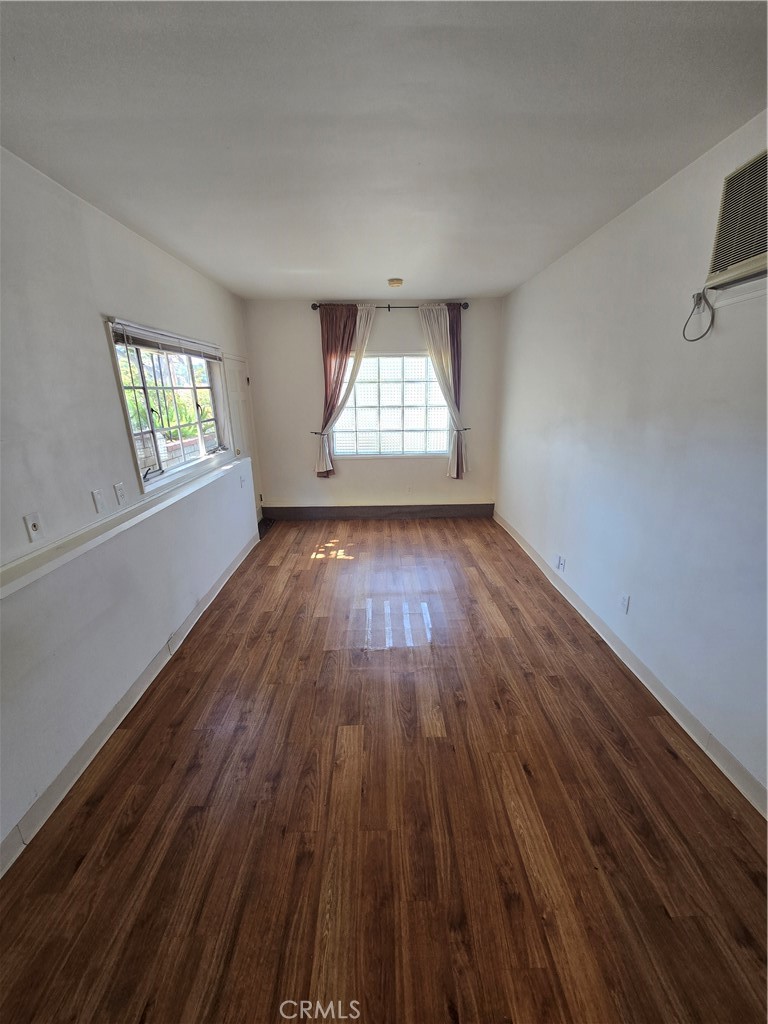 1210 Tyler Street 1/2