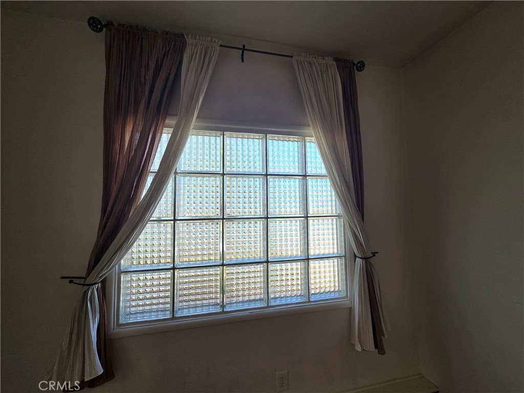 1210 Tyler Street 1/2