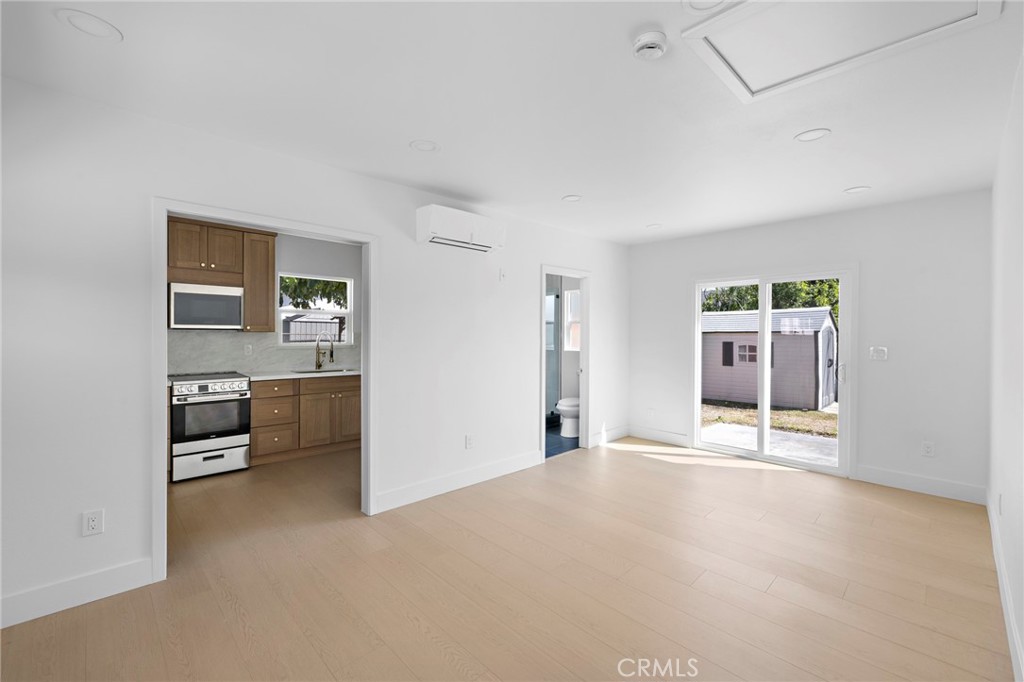 720 E Foothill
