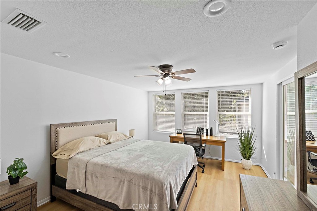 720 E Foothill