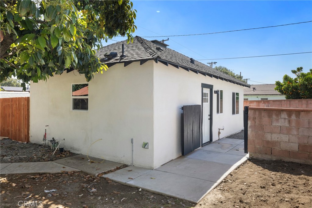 720 E Foothill
