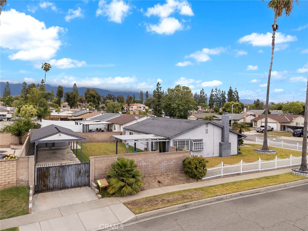8272 Montara