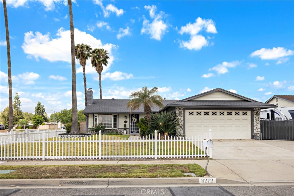8272 Montara
