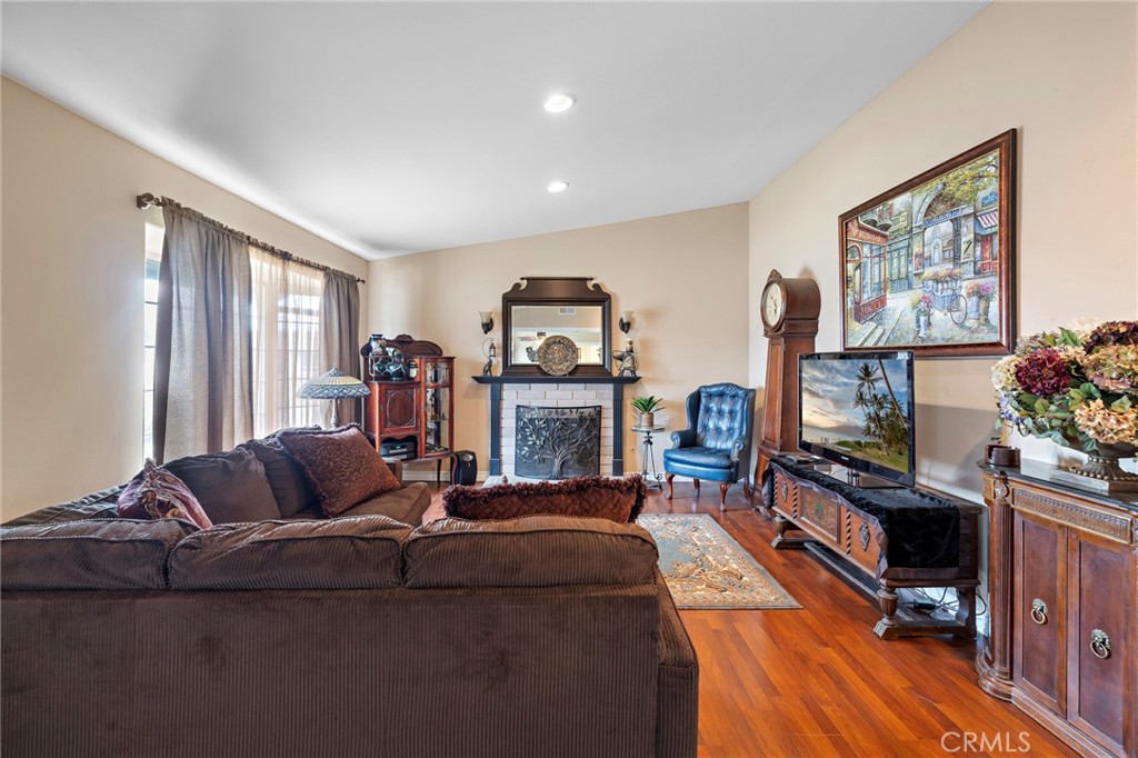 8272 Montara