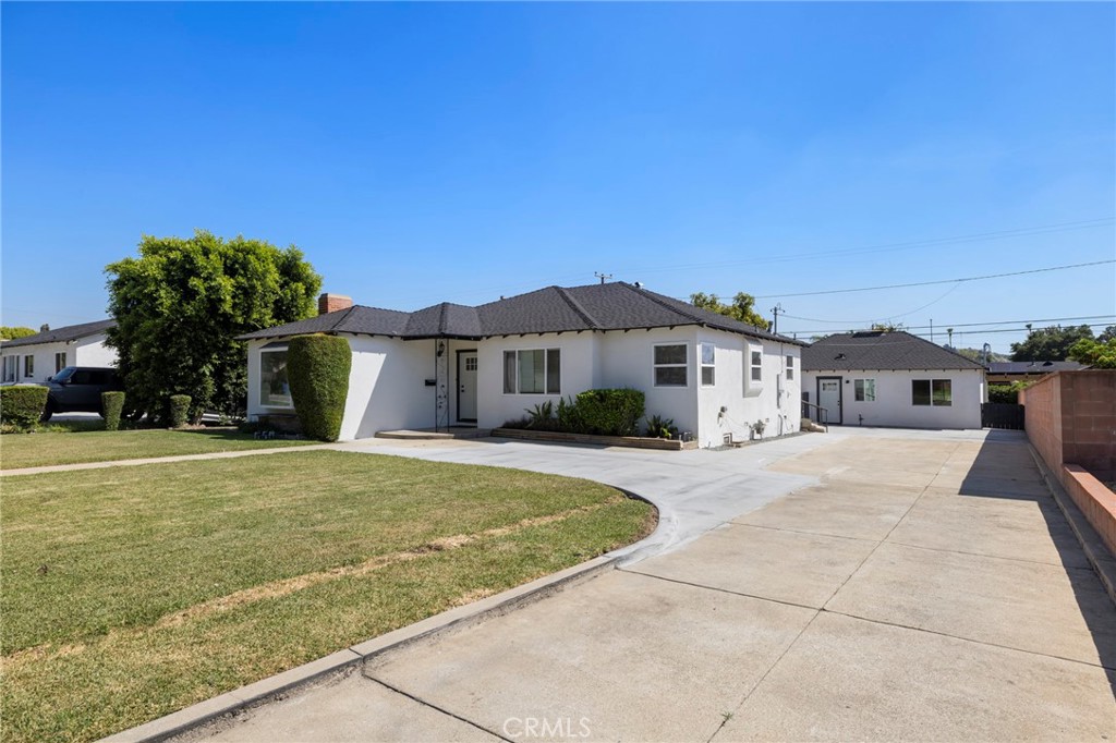 720 E Foothill