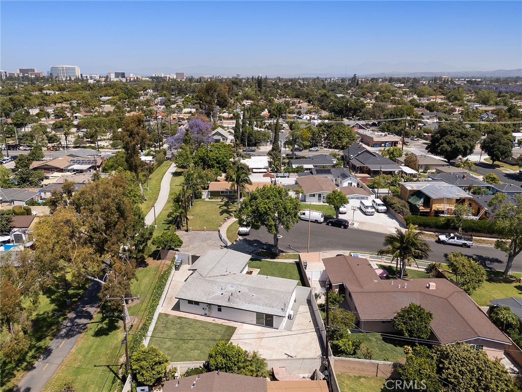 502 E Russell