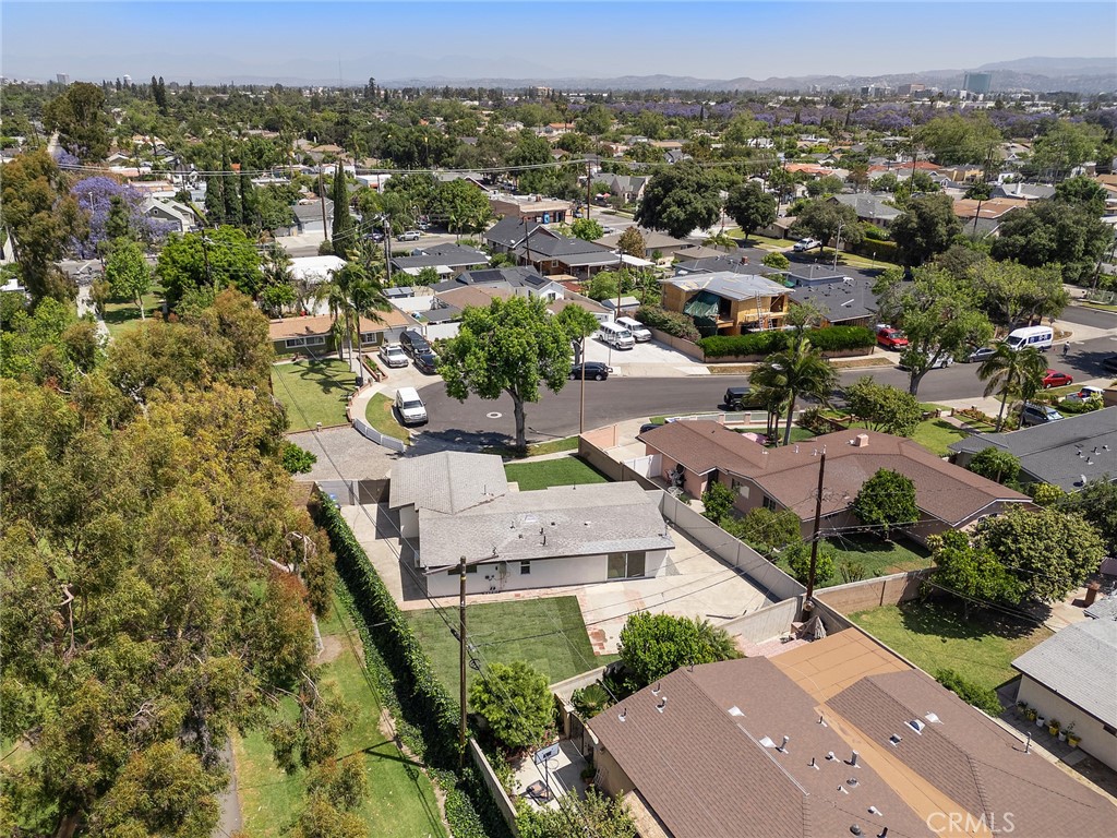 502 E Russell