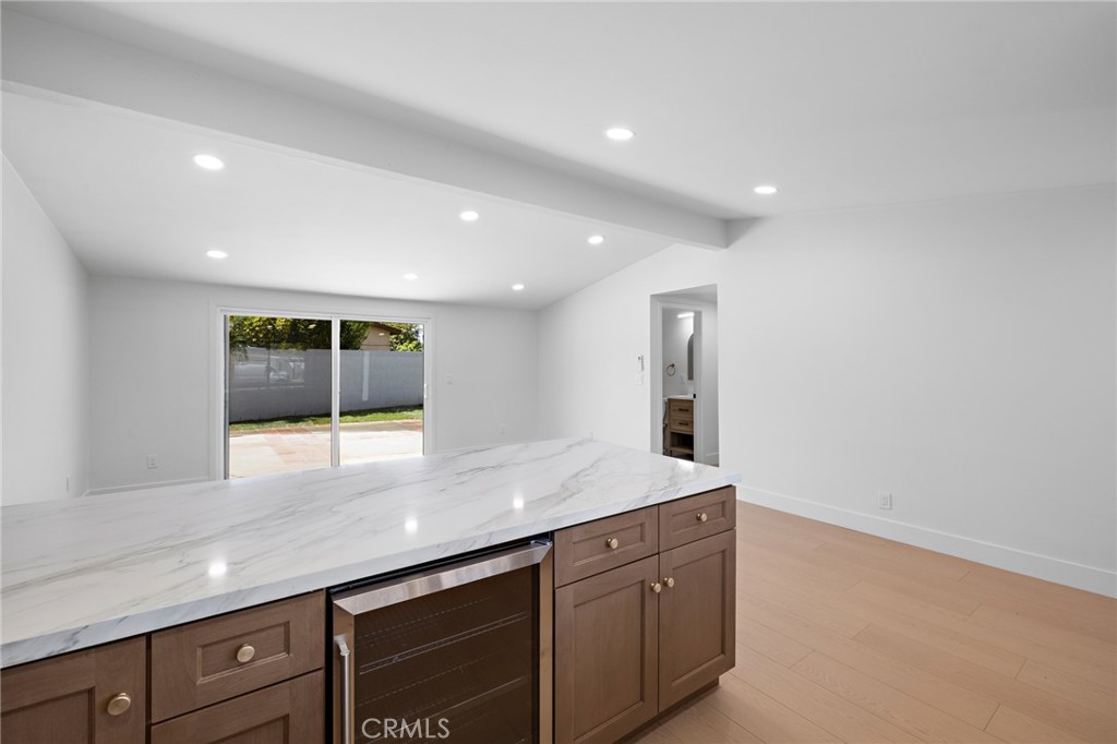502 E Russell