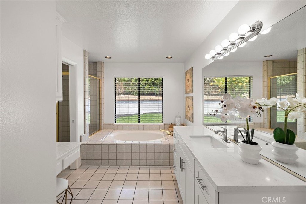 343 W Northridge