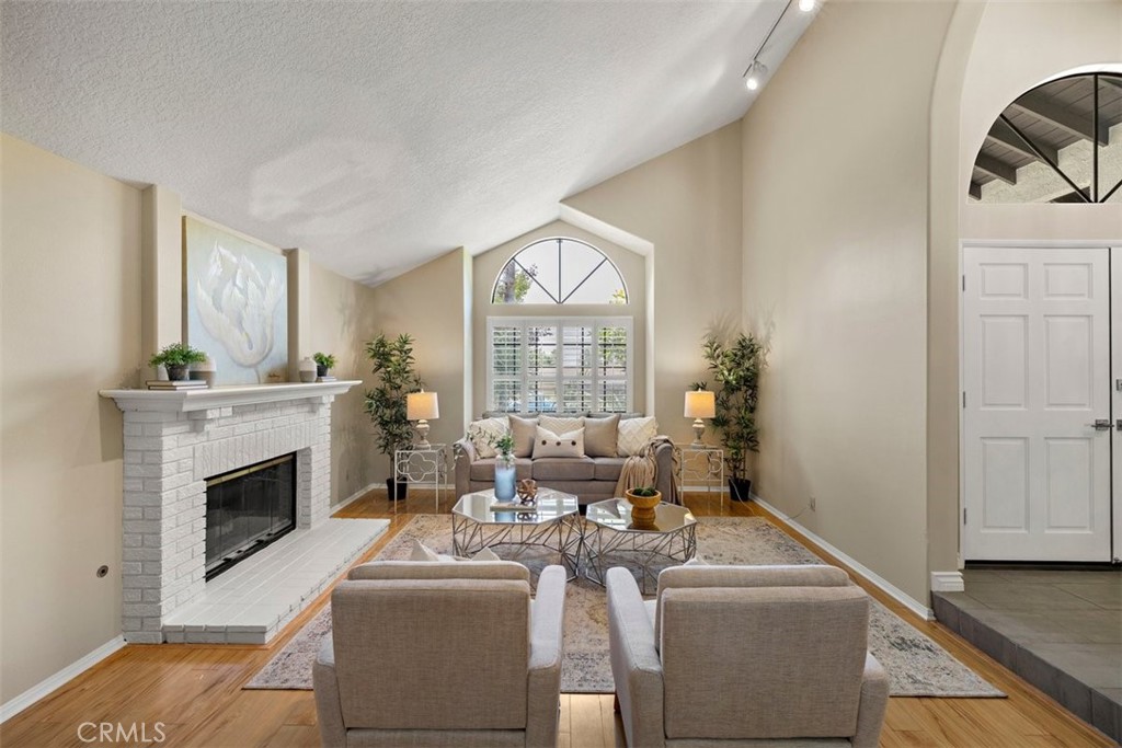 343 W Northridge