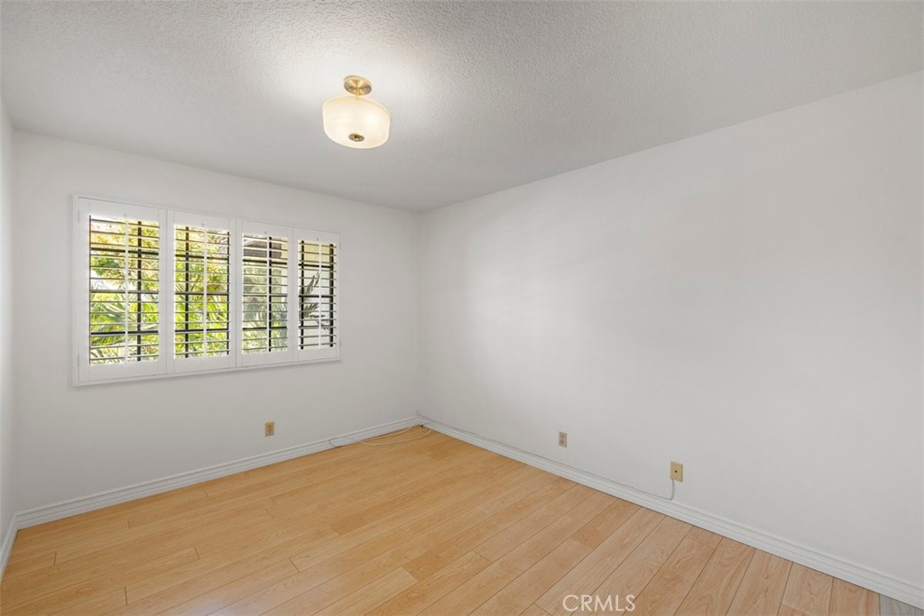 343 W Northridge