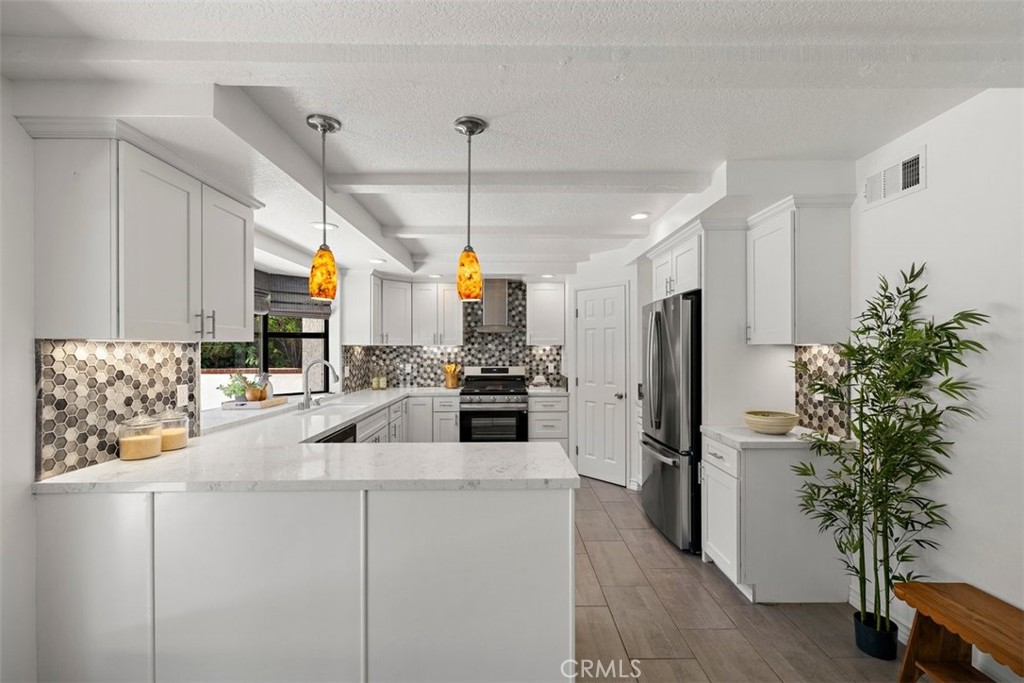 343 W Northridge