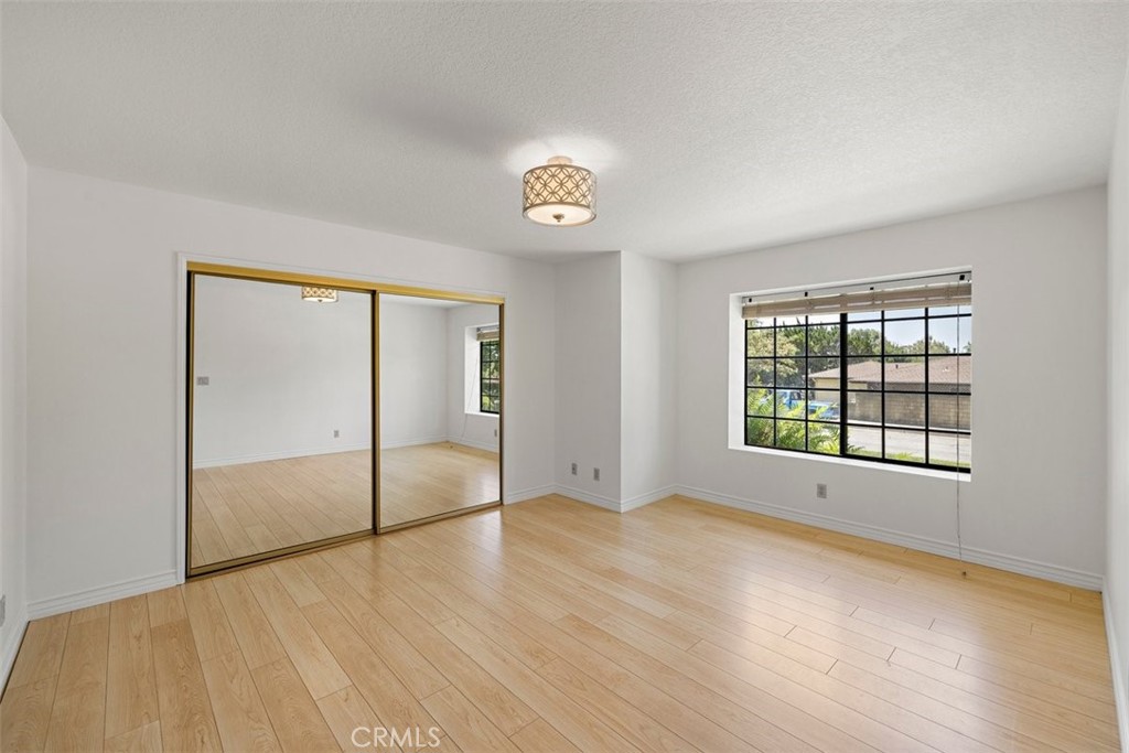 343 W Northridge