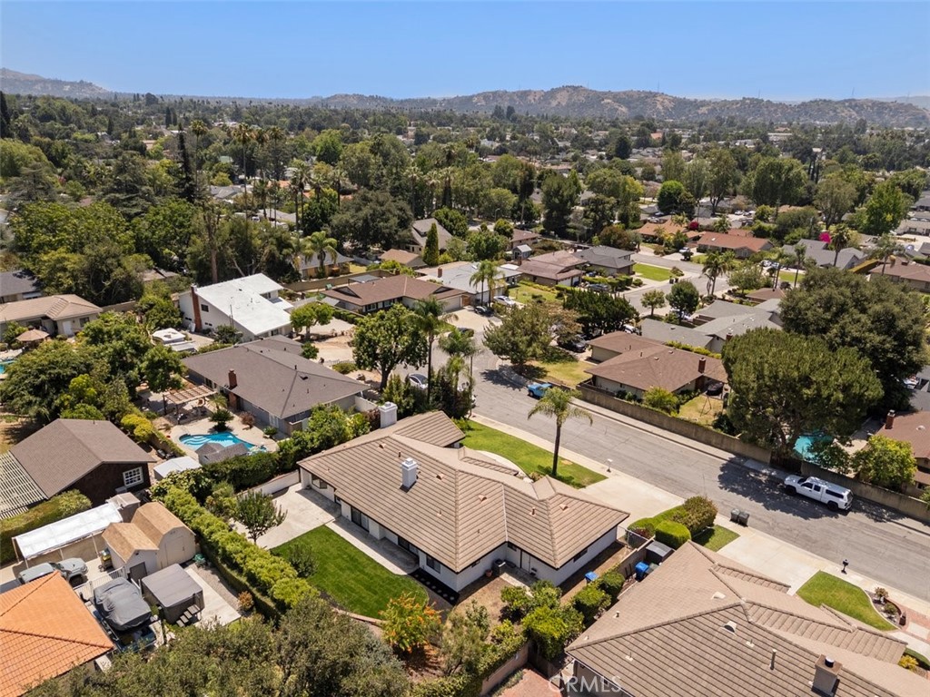 343 W Northridge