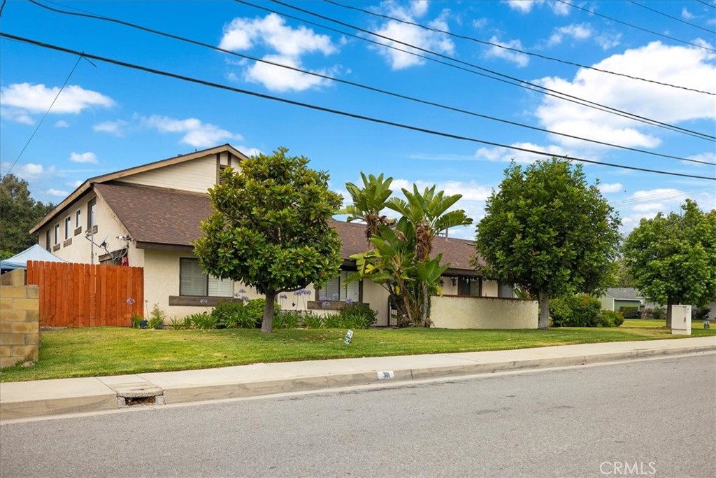 424 E Ada Avenue