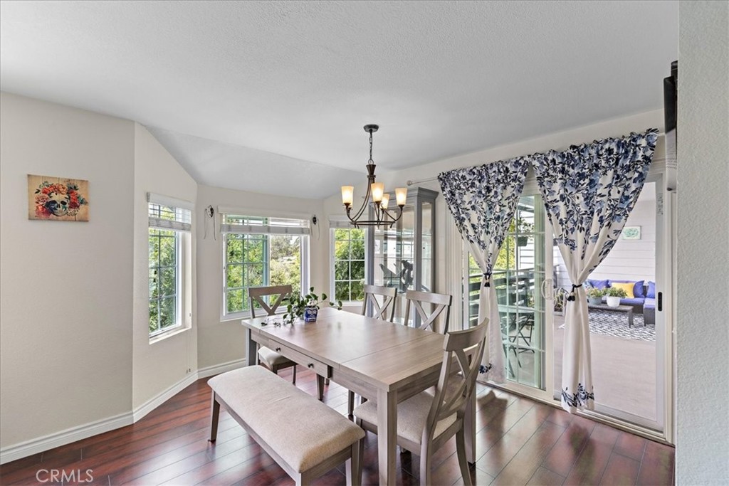 1083 Lakeview