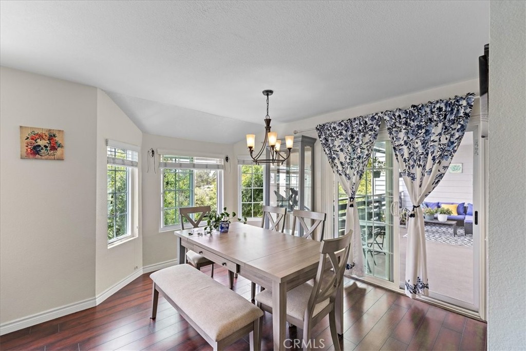 1083 Lakeview
