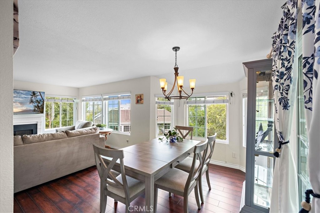 1083 Lakeview