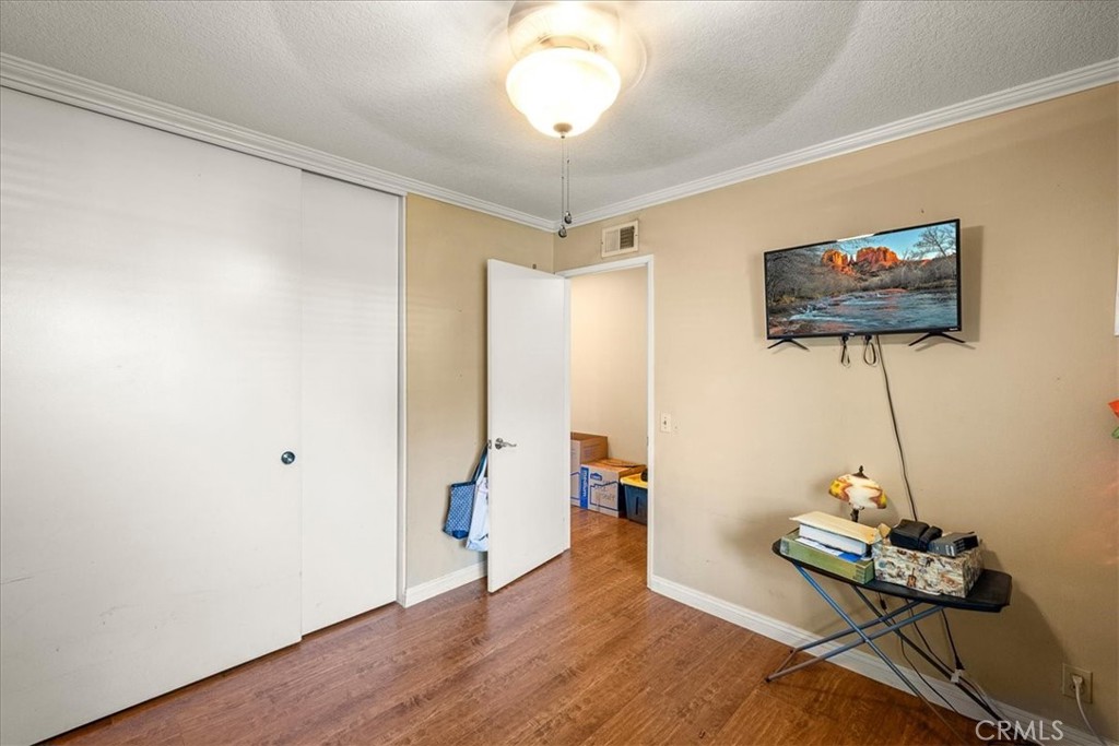 1057 Saint James Court